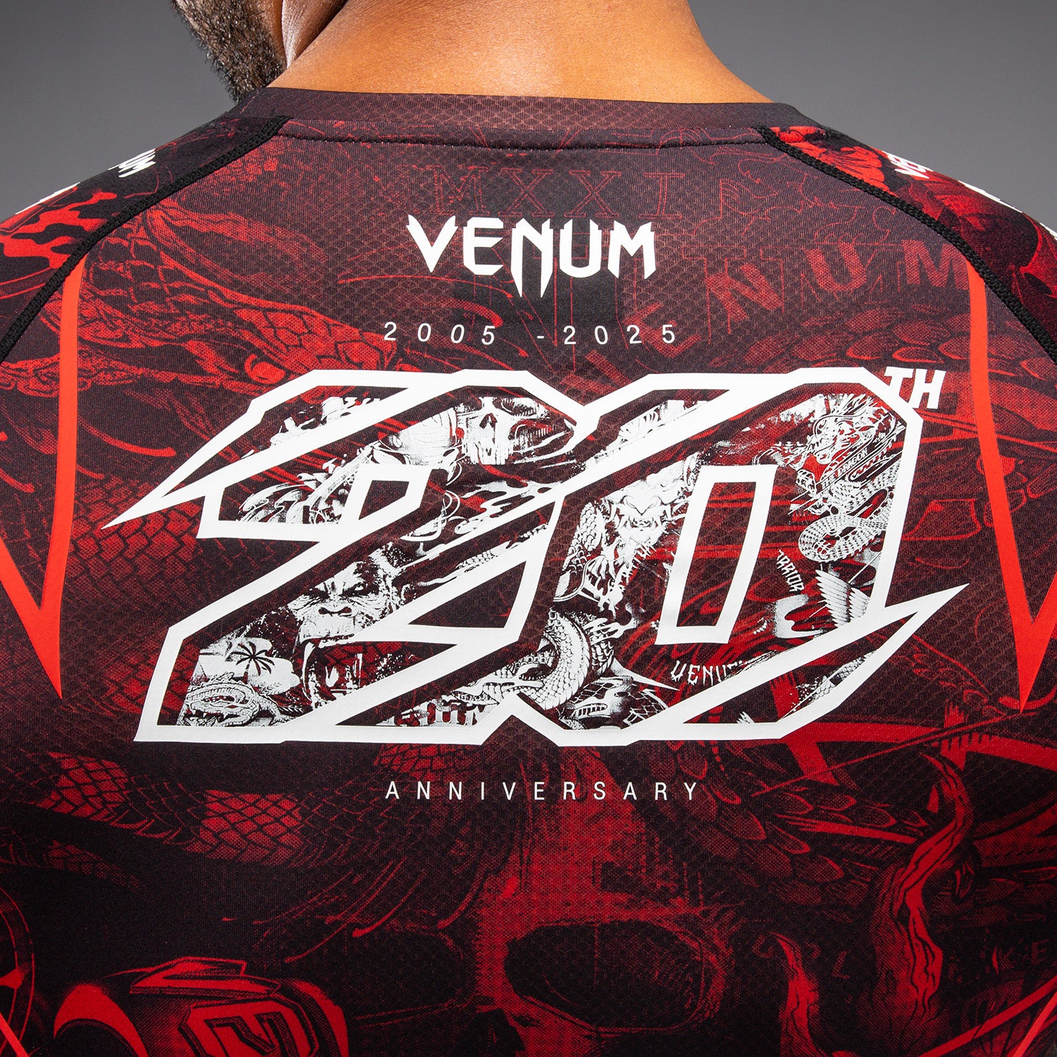 Venum 20th Anniversary Short Sleeve Rashguard - Black/Red - Image 7
