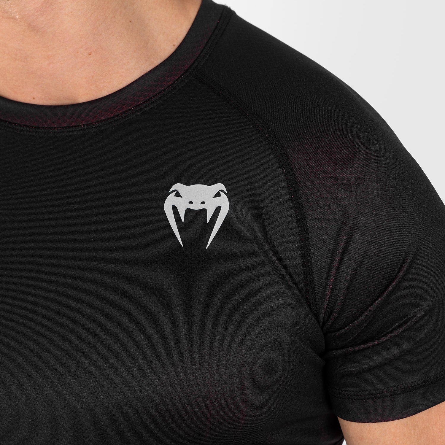 UFC Venum Performance Institute 2.0 Men’s Short-Sleeve Rashguard - Black/Red - Image 7