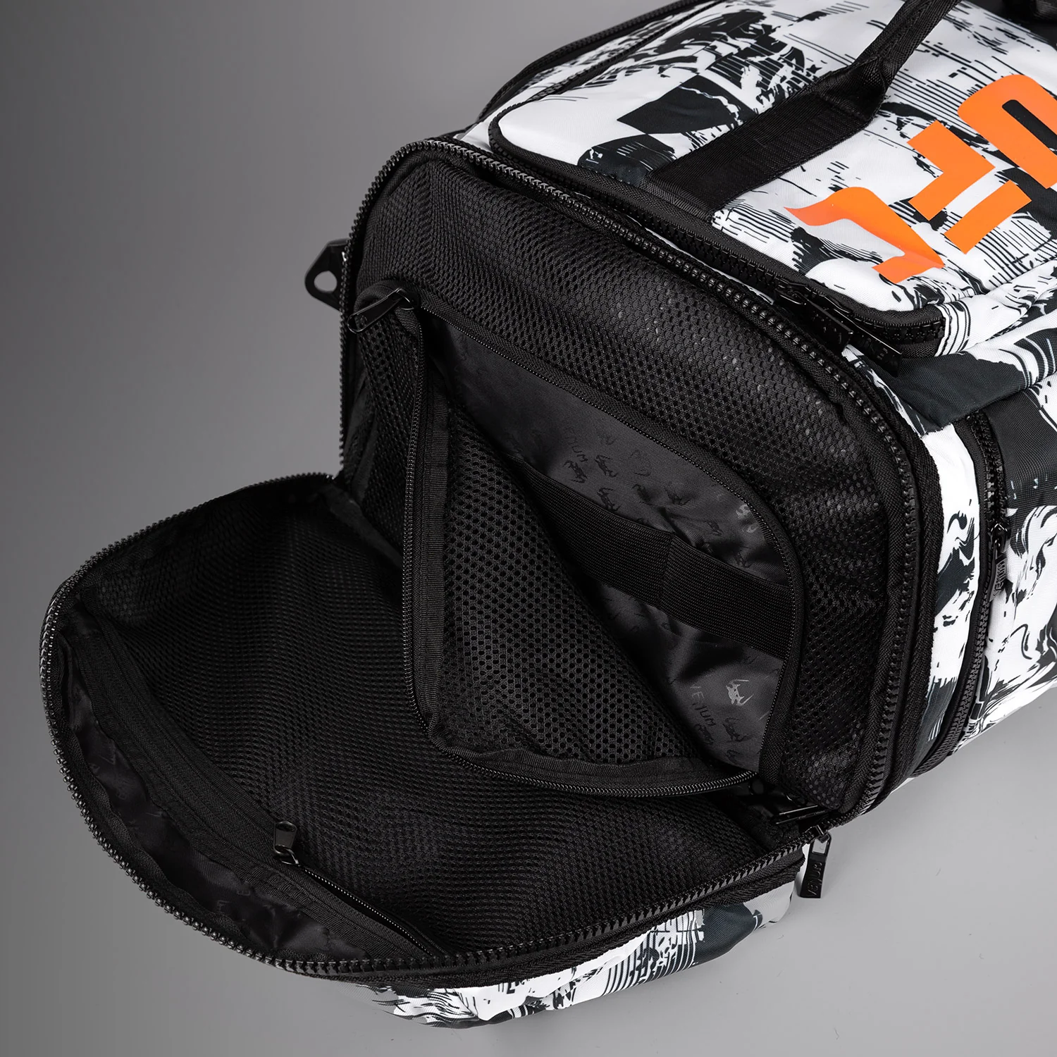 Unisex UFC Zenith by Venum White Authentic Fight Week Gear Bag (48L) - Image 7