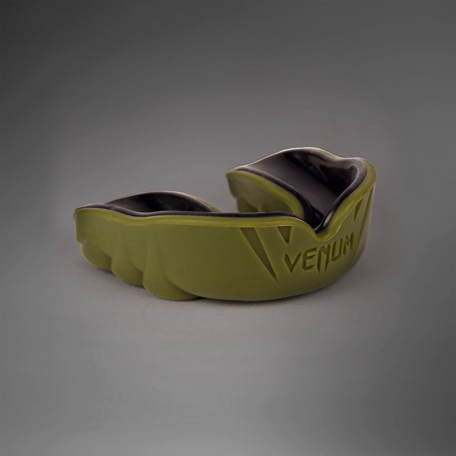 Venum Challenger Mouthguard - Image 2