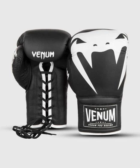 VENUM CUSTOM Giant 2.0 Pro Boxing with Laces - Image 3