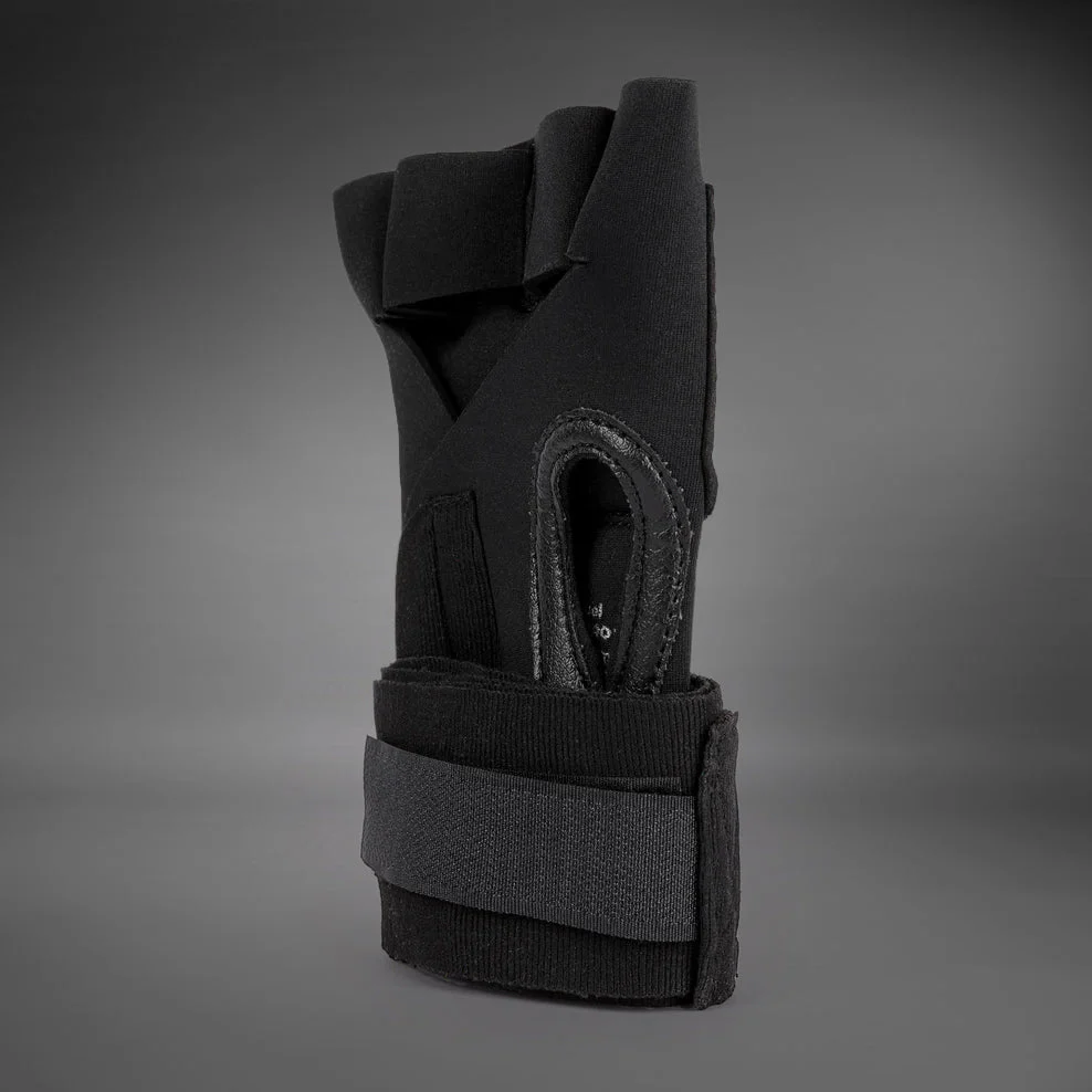 Venum Gel Kontact Quick Wraps - Black/Silver - Image 3