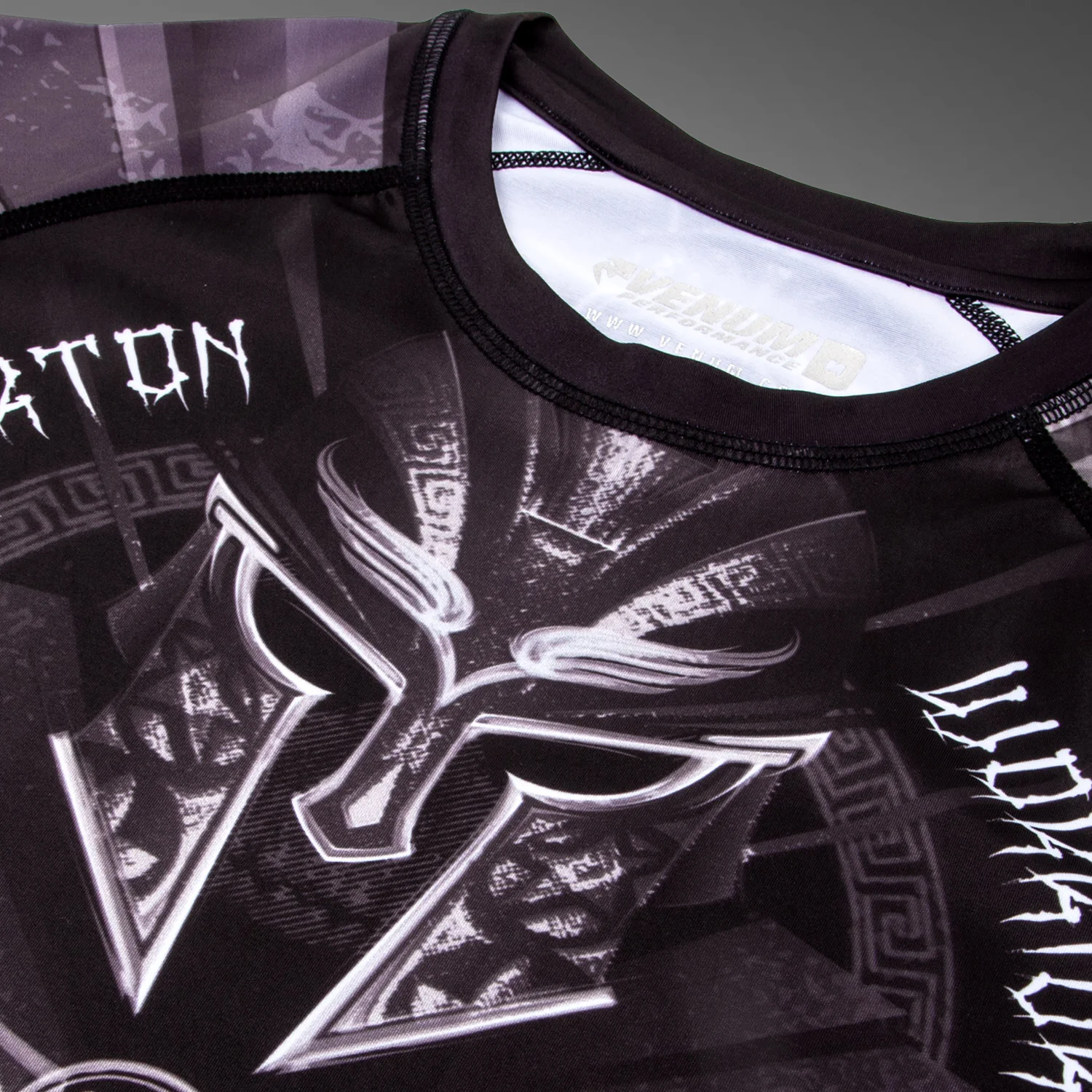 Venum Gladiator 3.0 Rashguard - Long Sleeves - Black/White - Image 9