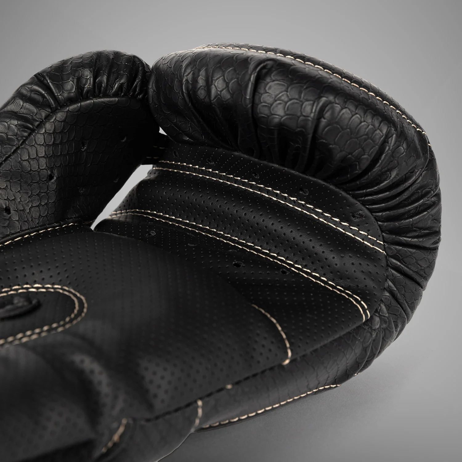 Venum Impact Evo Scales Boxing Gloves - Black - Image 6