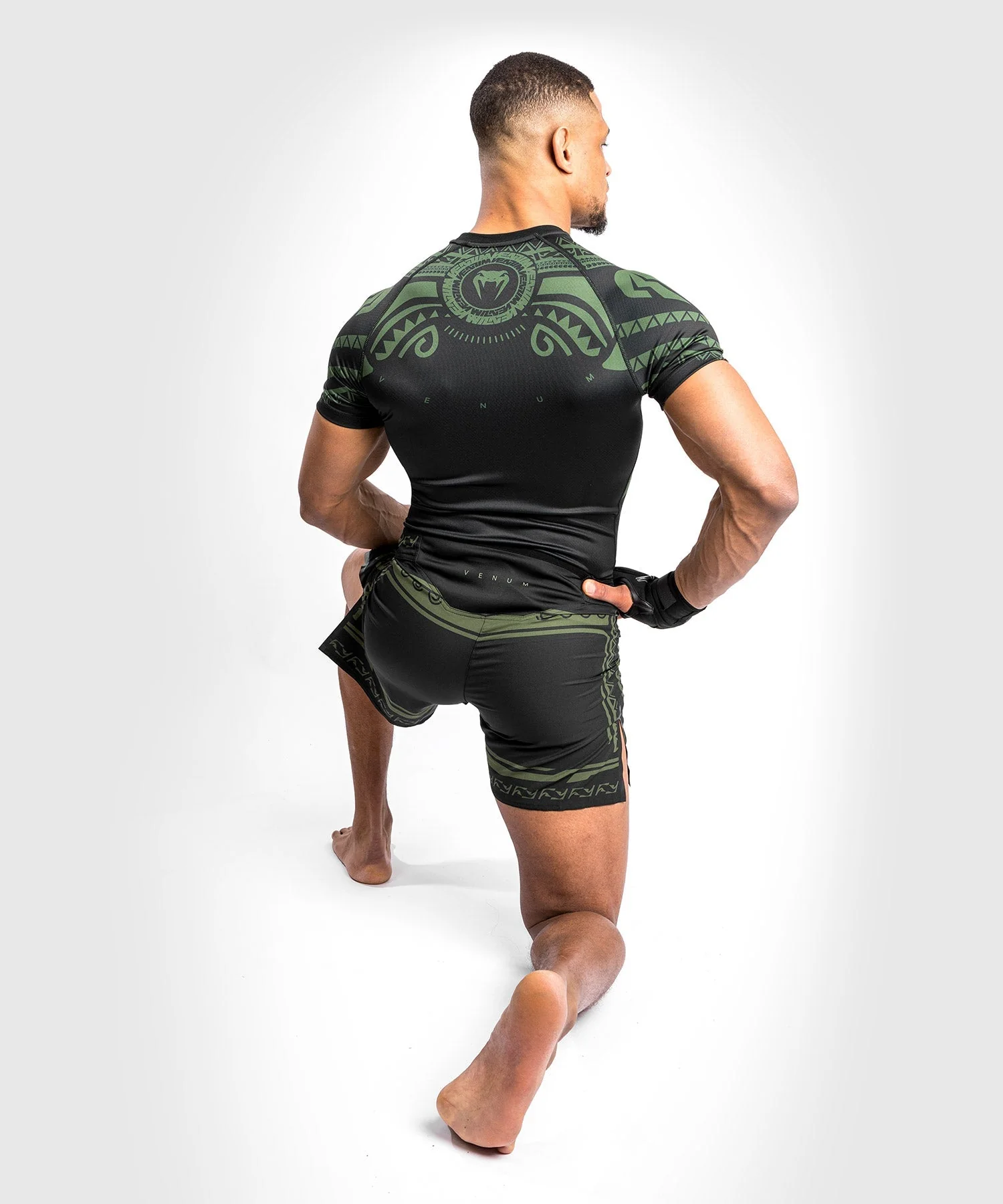 Venum Nakahi Fightshort - Black/Khaki - Image 4