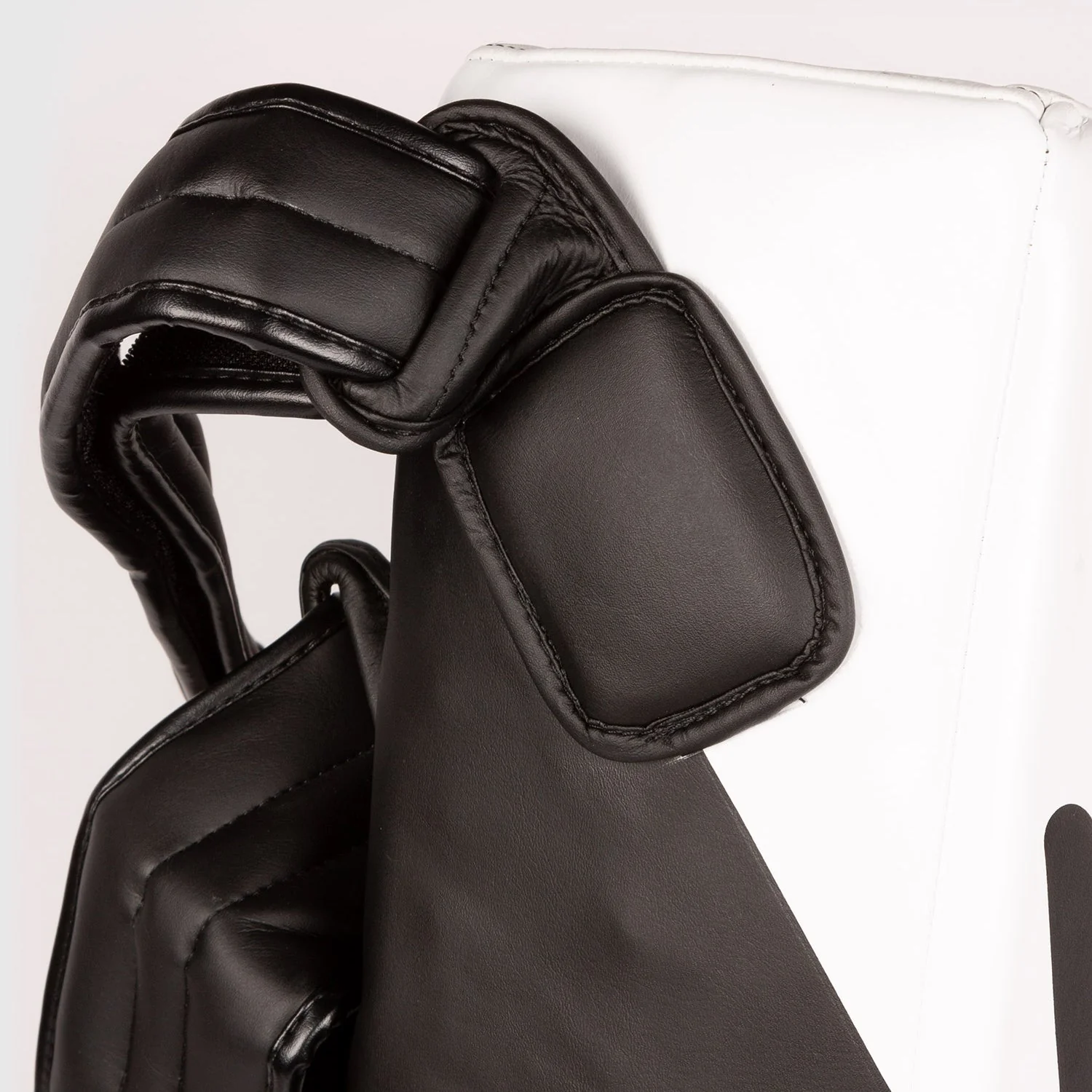 Venum Satchel Kick Shield - Black/White - Image 5