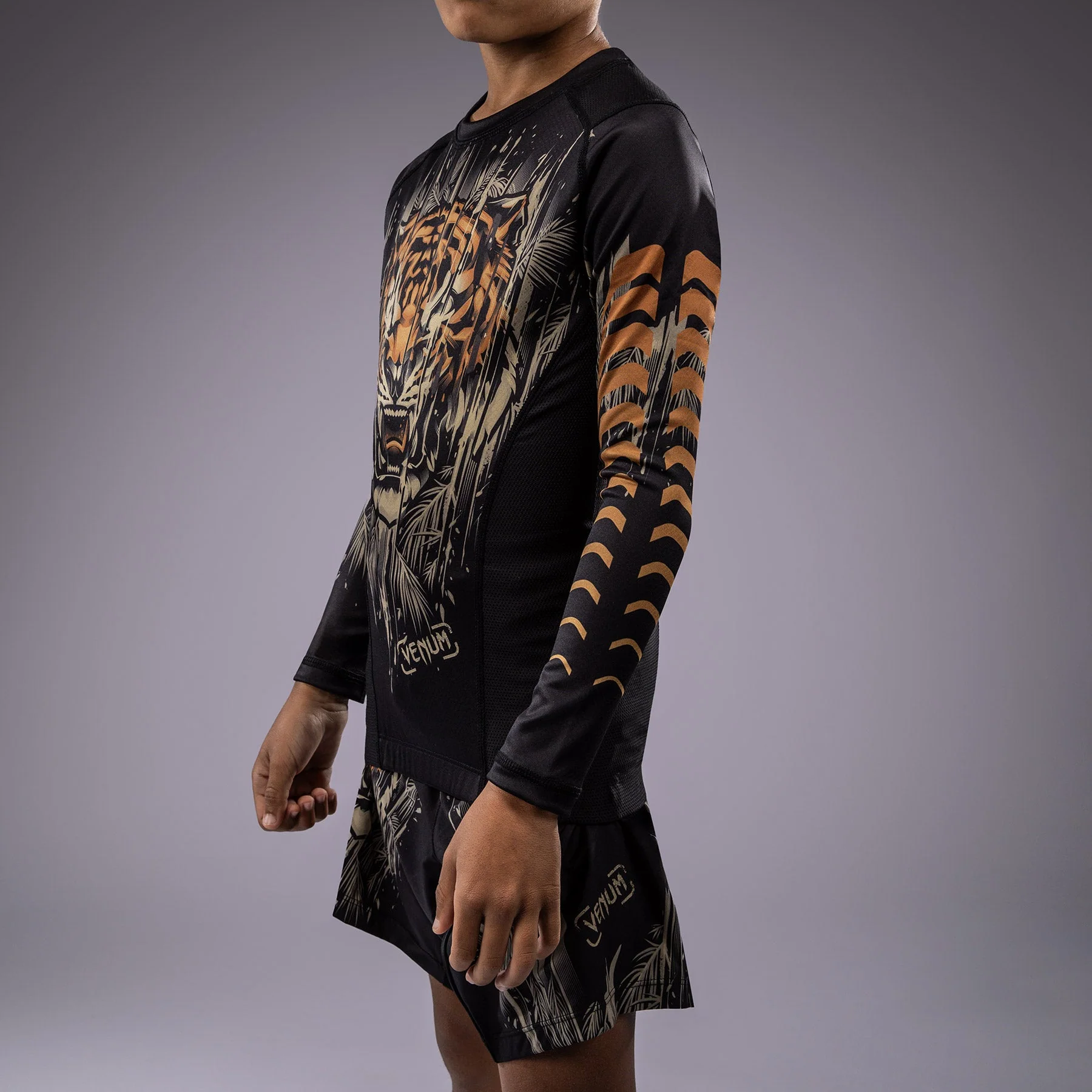 Venum Tiger Kids Long Sleeve Rashguard - Black/Neon Orange - Image 3