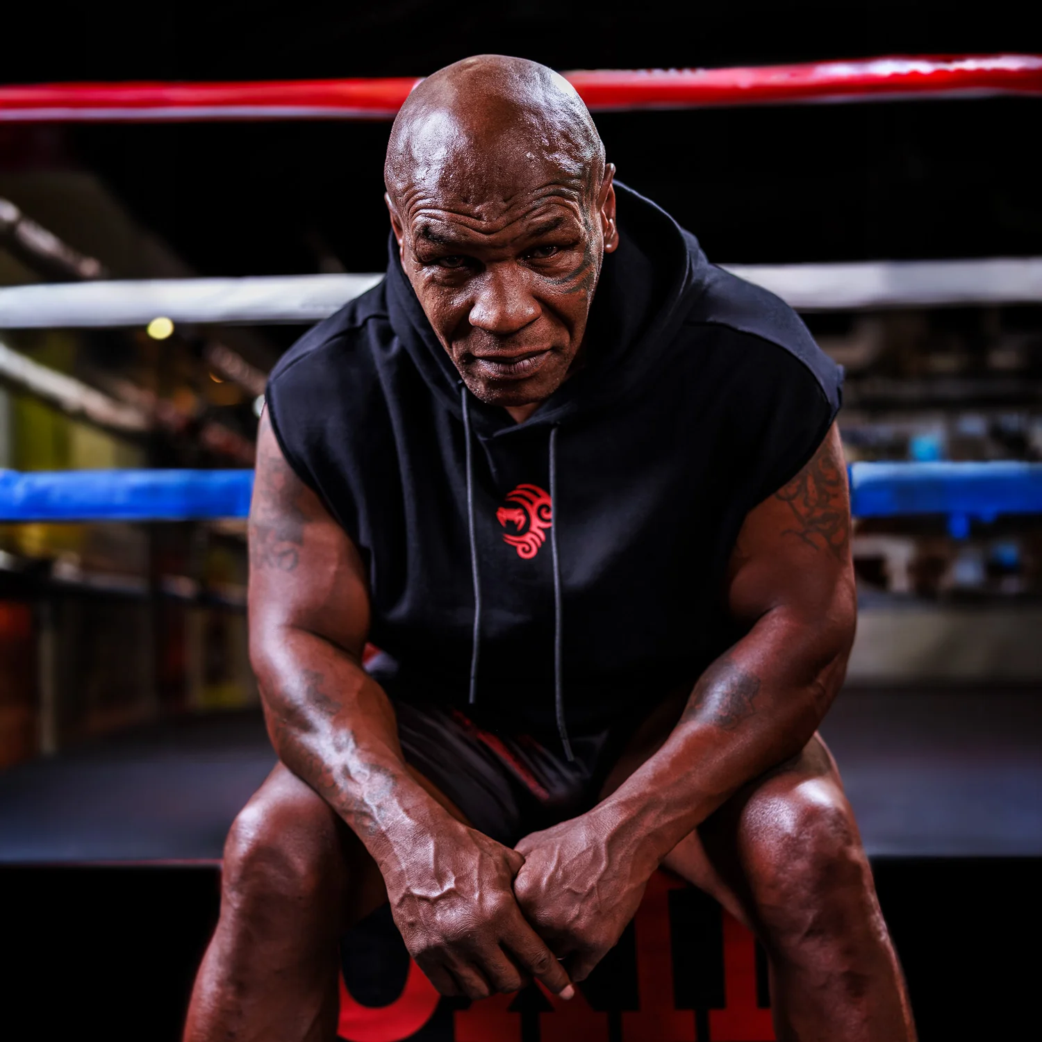Venum x Mike Tyson Tiger Sleeveless Hoodie - Deep Black/Intense Red - Image 2