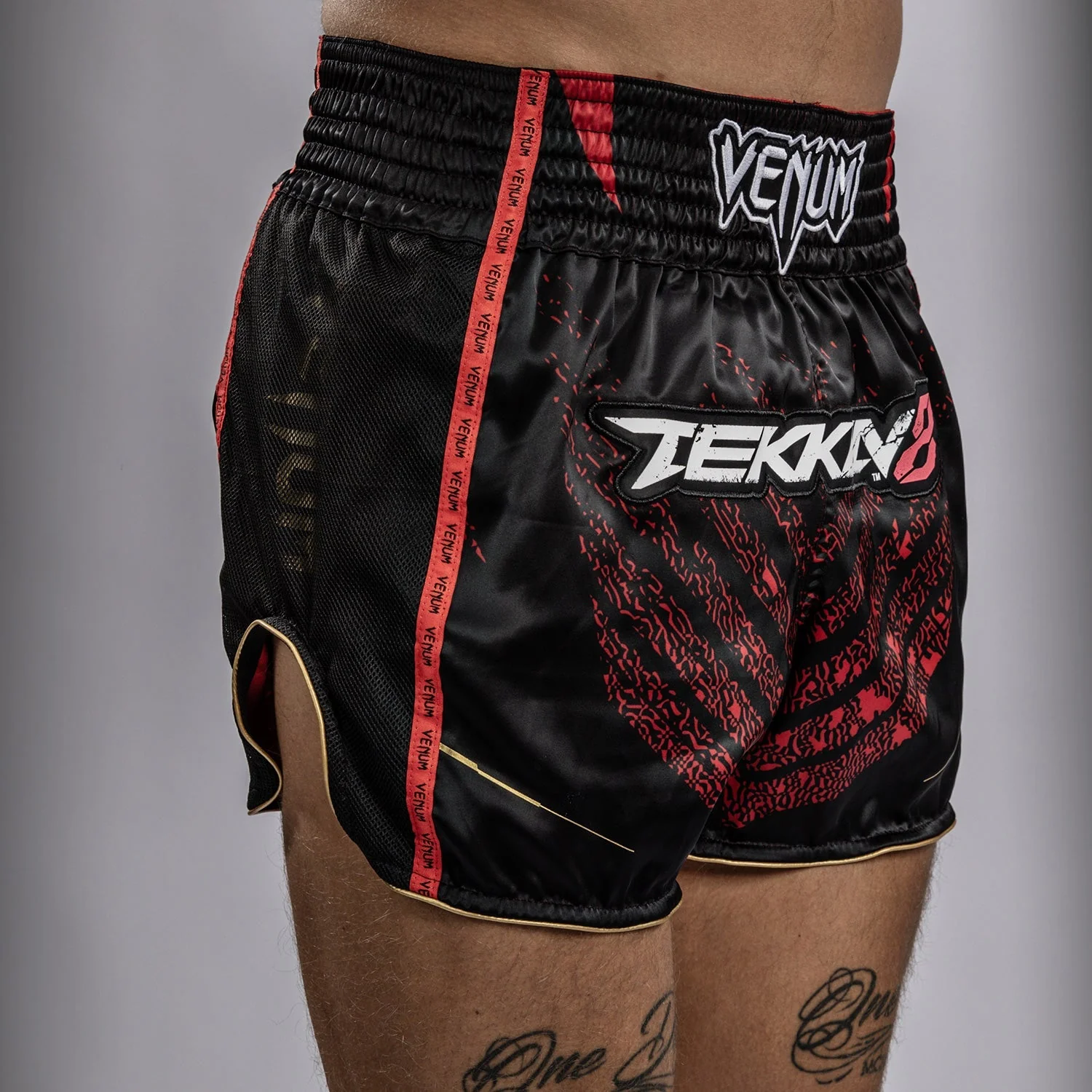 Venum x TEKKEN 8 - Marshall Law Muay Thai Shorts - Black/Red/Gold - Image 8